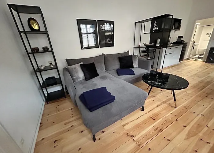 Linde18 Bed&Desk